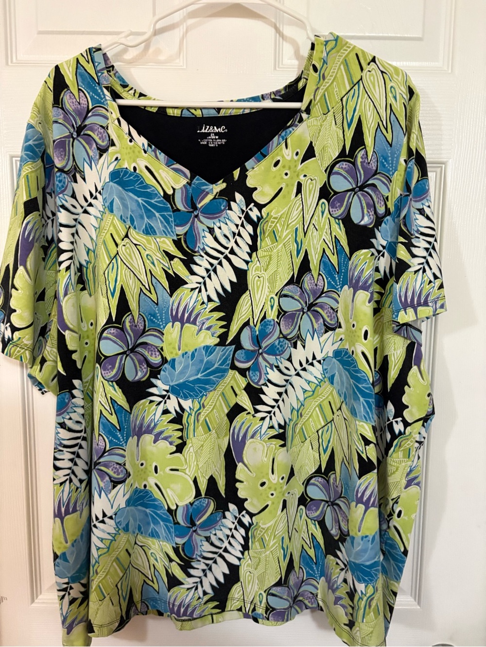liz & co. Floral V-Neck Top in Lime & navy Blue 3x 26/28 SS v-neck